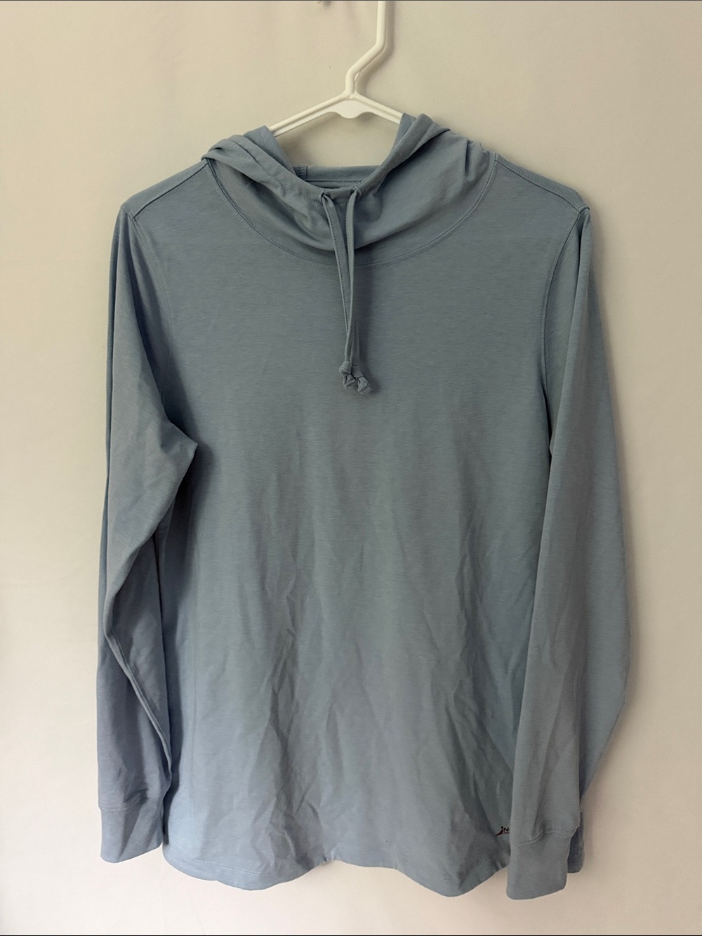 Duluth Trading Co Light Blue Hooded Long-Sleeve Pullover No Fly Zone insect repe